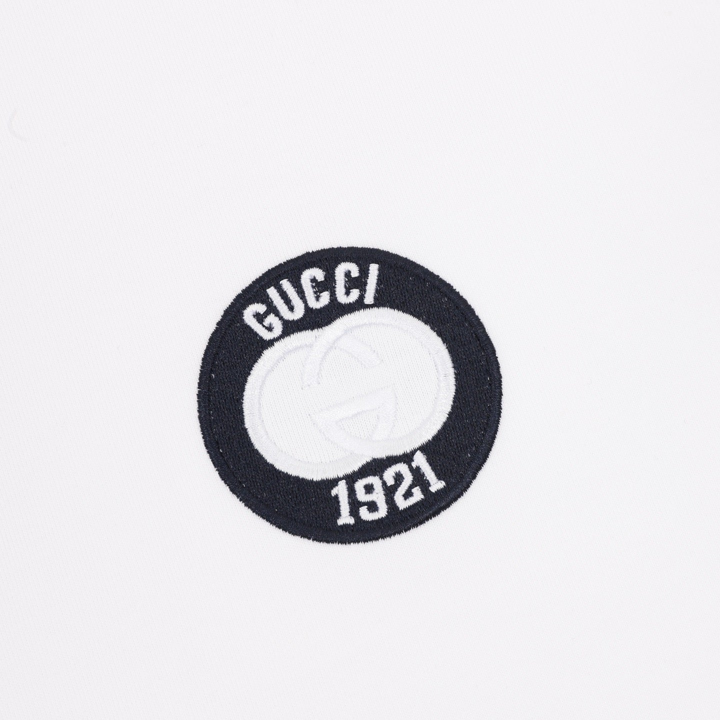 구찌 26SS 1921 로고 자수 반팔 셔츠