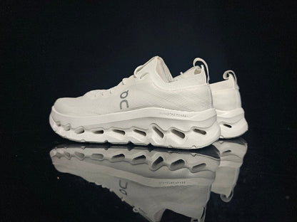 ON LOEWE×On Cloudtilt