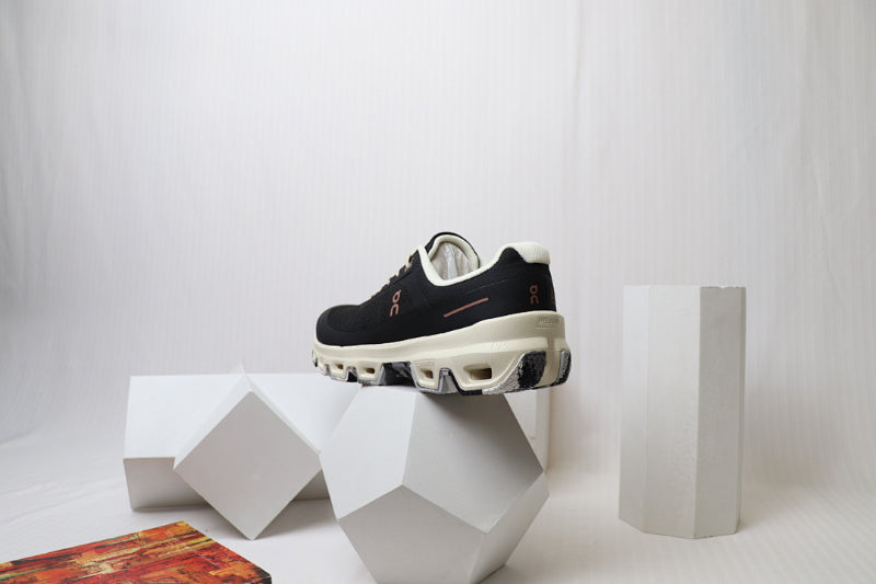 ON LOEWE X Cloudventure
