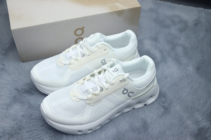 ON クラウドランナー 2 ランニングシューズ