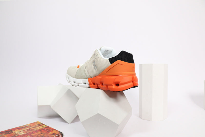 ON クラウドフライヤー4