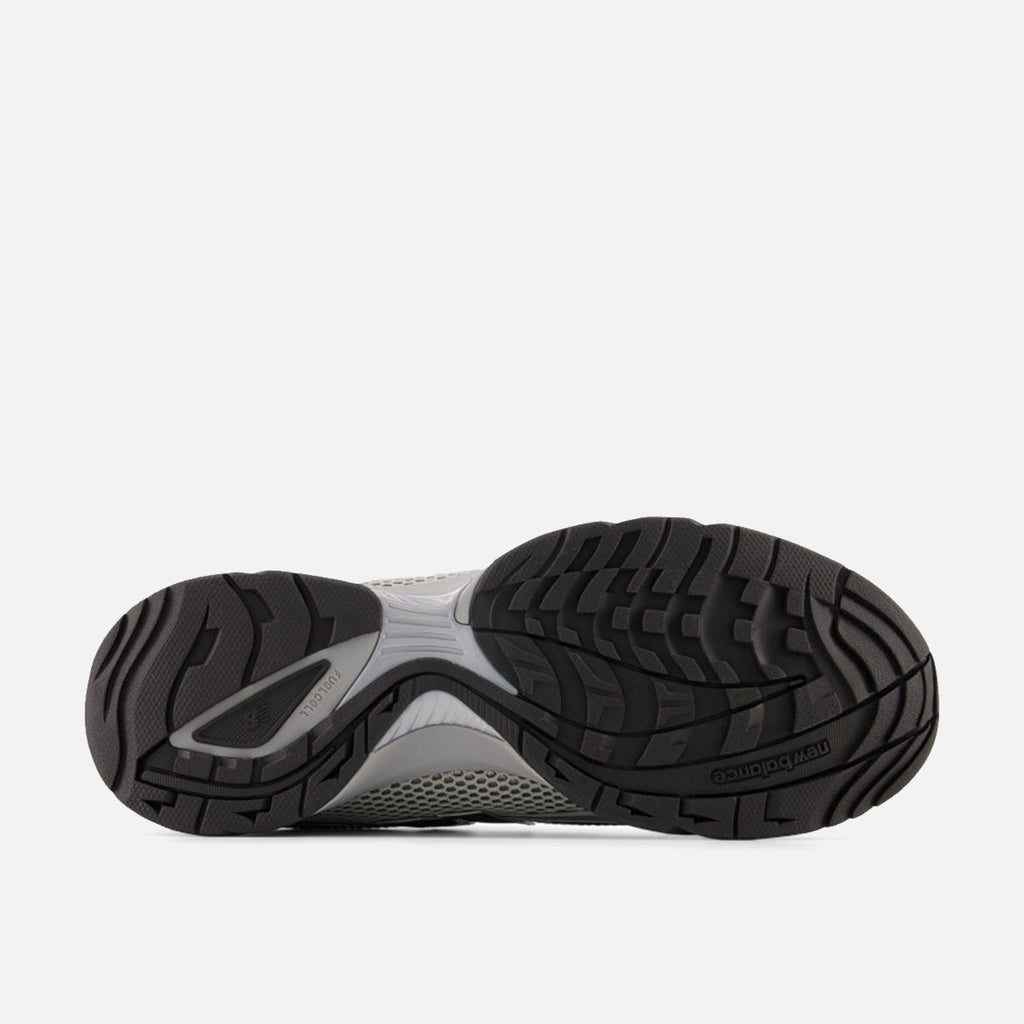 RC56 - ブライトングレー / トルネード