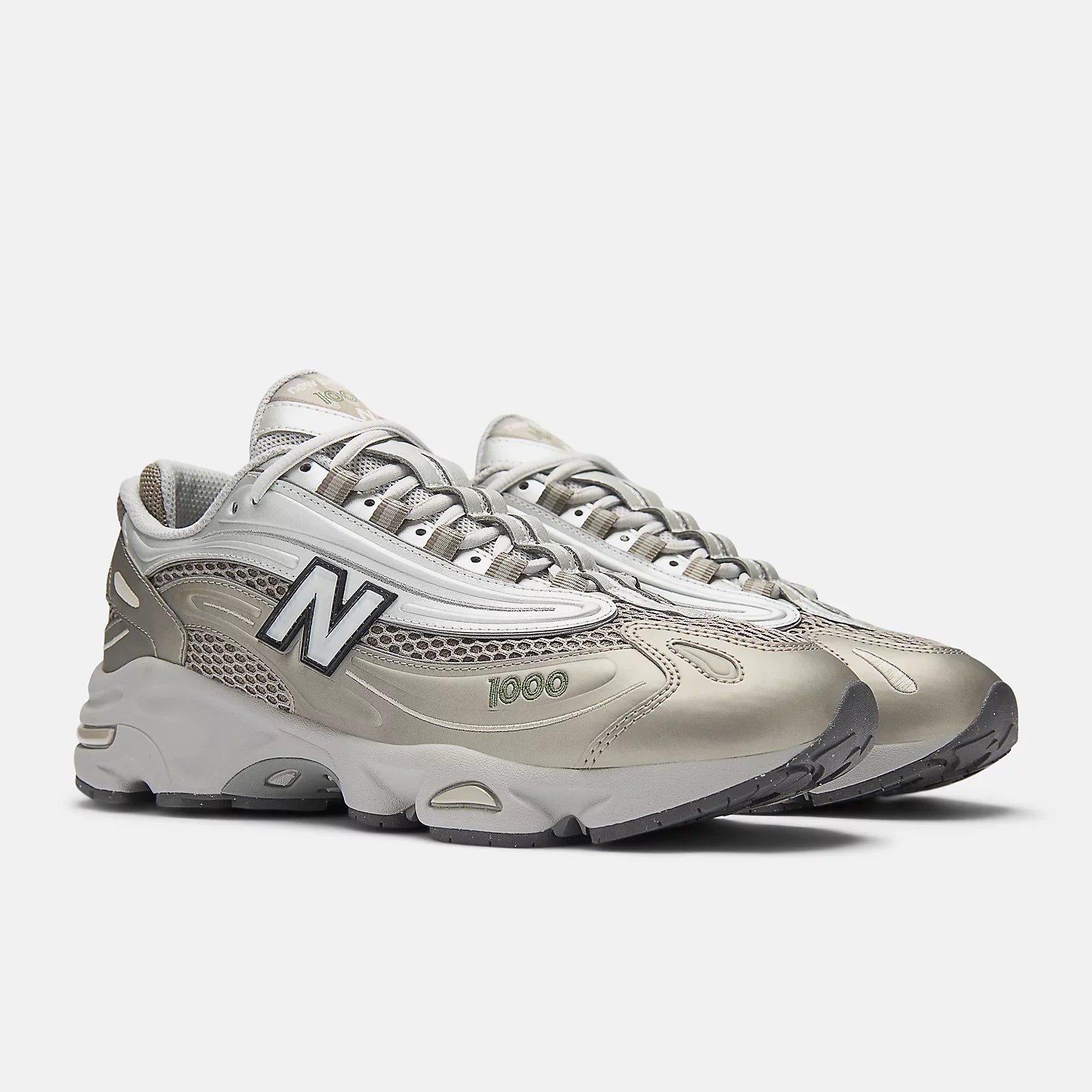 1000 - ARID STONE / LIGHT SILVER METALLIC